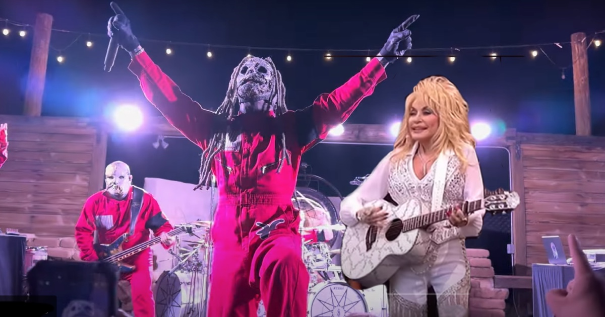 Dolly Parton Joins Slipknot on Stage At Tiny Venue in CA. Desert